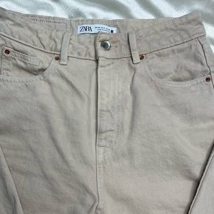 ZARA JEANS SIZE 4💕